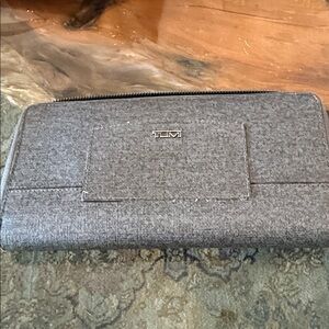 Tumi Men’s Heather Gray Toiletry Pouch - Zip Closure